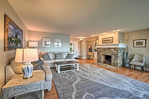 Lovely Waterfront Owls Head Home w/ Own Beach