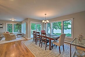 Lovely Waterfront Owls Head Home w/ Own Beach