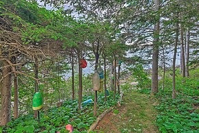 Lovely Waterfront Owls Head Home w/ Own Beach