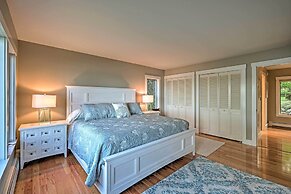 Lovely Waterfront Owls Head Home w/ Own Beach