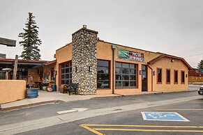 Monument Retreat - Walk to Local Dining & Shopping