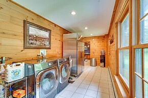 Luxury Log Cabin w/ EV Charger & Mtn Views!