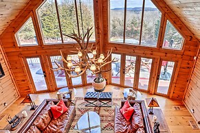 Luxury Log Cabin w/ EV Charger & Mtn Views!