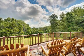 Luxury Log Cabin w/ EV Charger & Mtn Views!