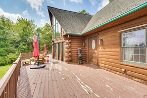 Luxury Log Cabin w/ EV Charger & Mtn Views!