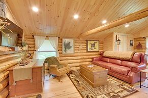 Trout Ponds & Sauna: Unique Log Cabin in Freedom