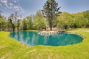 Unique Maine Log Cabin w/ Trout Ponds & Sauna!