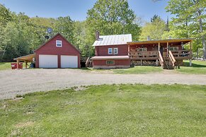 Trout Ponds & Sauna: Unique Log Cabin in Freedom
