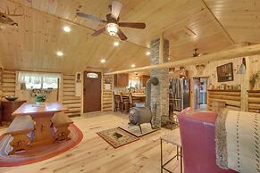 Trout Ponds & Sauna: Unique Log Cabin in Freedom