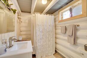 Trout Ponds & Sauna: Unique Log Cabin in Freedom