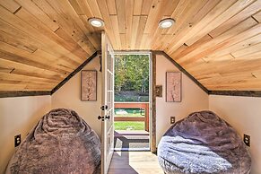 Unique Maine Log Cabin w/ Trout Ponds & Sauna!