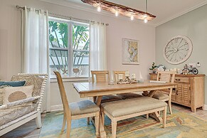 Airy Coastal Casa on Park: 6 Mi to Honeymoon Isle!