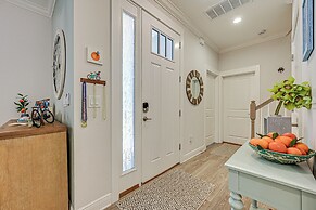 Airy Coastal Casa on Park: 6 Mi to Honeymoon Isle!