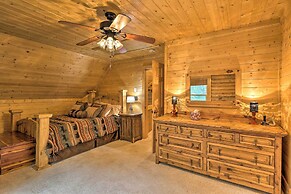 Purlear Luxury, Spacious Log Cabin w/ Mtn Views!