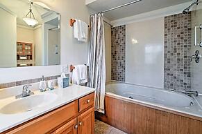 Cozy The Woodshop Cabin w/ Deck & Forest Views!