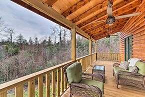 Cozy Mtn Cabin: Spacious Deck & Forest Views!