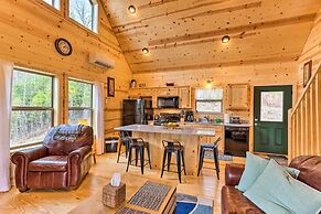 Cozy Mtn Cabin: Spacious Deck & Forest Views!