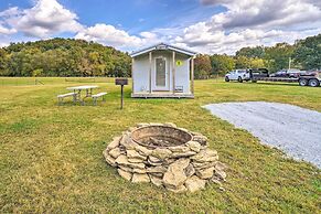 Outdoor Retreat: Huntsville Cabin w/ Mtn View