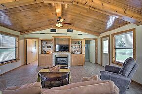 Pet-friendly Efficiency Cottage w/ Pool!