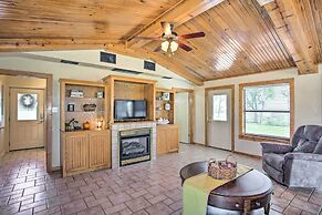 Pet-friendly Efficiency Cottage w/ Pool!