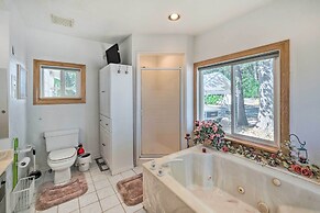 Caldwell Country Home on Quiet Acreage