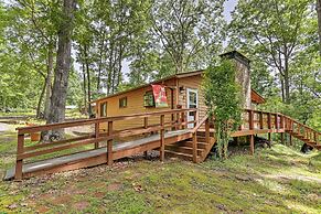 Quaint Murphy Cabin in Serene Wooded Setting!
