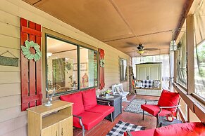 Quaint Murphy Cabin in Serene Wooded Setting!