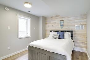 Modern Traverse City Lake House w/ Hot Tub!