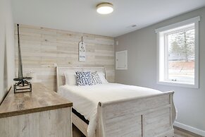 Modern Traverse City Lake House w/ Hot Tub!