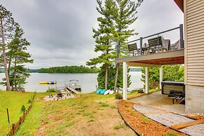 Modern Traverse City Lake House w/ Hot Tub!