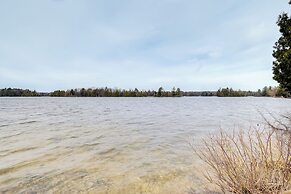 Modern Traverse City Lake House w/ Hot Tub!