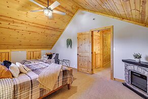 Modern Cabin w/ Grill Near Golf & Bass Fishing!