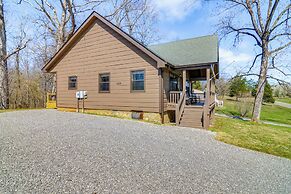 Modern Cabin w/ Grill Near Golf & Bass Fishing!