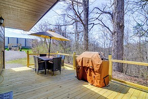 Modern Cabin w/ Grill Near Golf & Bass Fishing!