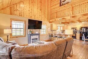 Modern Cabin w/ Grill Near Golf & Bass Fishing!