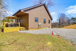 Modern Cabin w/ Grill Near Golf & Bass Fishing!