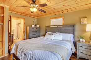 Modern Cabin w/ Grill Near Golf & Bass Fishing!