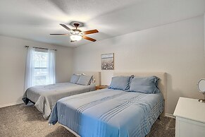 Granbury Cottage, Steps to Lake & Dock!