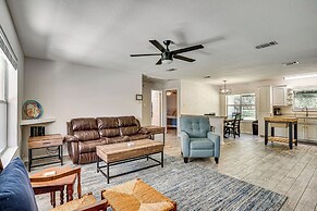 Granbury Cottage, Steps to Lake & Dock!