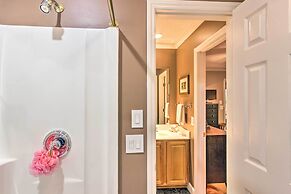 Screened Porch + 3 Decks: Beech Mountain Cabin