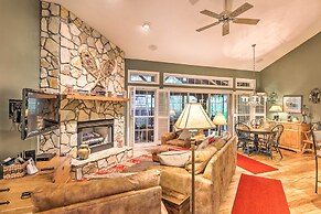 Screened Porch + 3 Decks: Beech Mountain Cabin