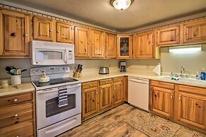 Cozy Bartlett Condo: 1 Mi to Attitash Ski Resort!
