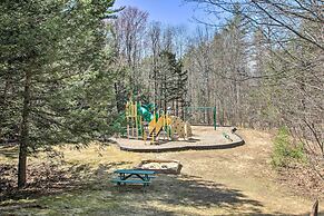 Cozy Bartlett Condo: 1 Mi to Attitash Ski Resort!