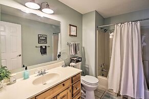 Cozy Bartlett Condo: 1 Mi to Attitash Ski Resort!