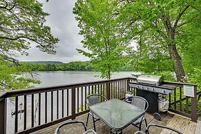 Lakefront Granby Escape w/ Private Dock & Kayaks!