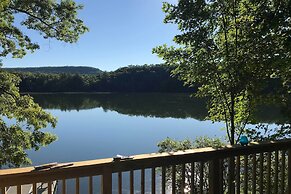 Lakefront Granby Escape w/ Private Dock & Kayaks!