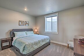 Lake-view Escape w/ Private Beach Resort Access!