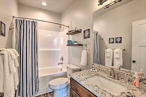 Lake-view Escape w/ Private Beach Resort Access!