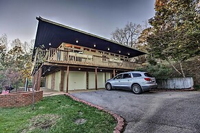 Home With Wraparound Deck + Blue Ridge Mtn Views!