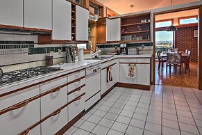 Home With Wraparound Deck + Blue Ridge Mtn Views!